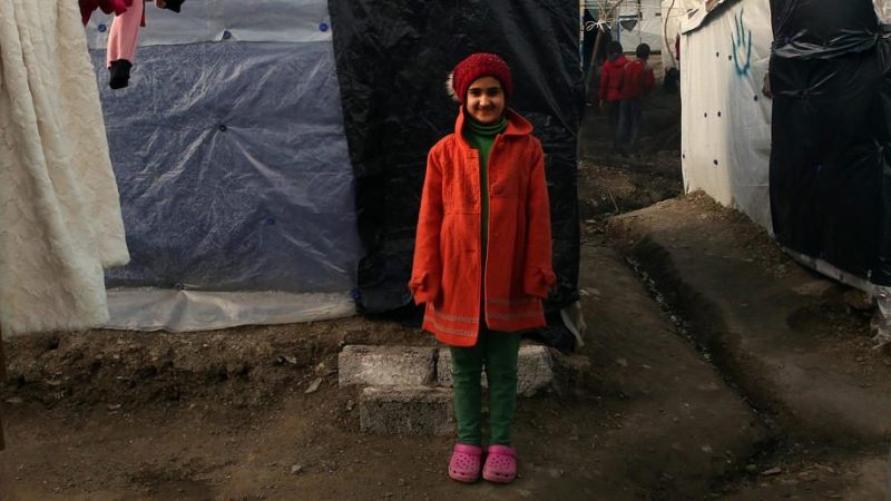 18 Kinder mit Familien aus griechischen Lagern in Deutschland eingetroffen