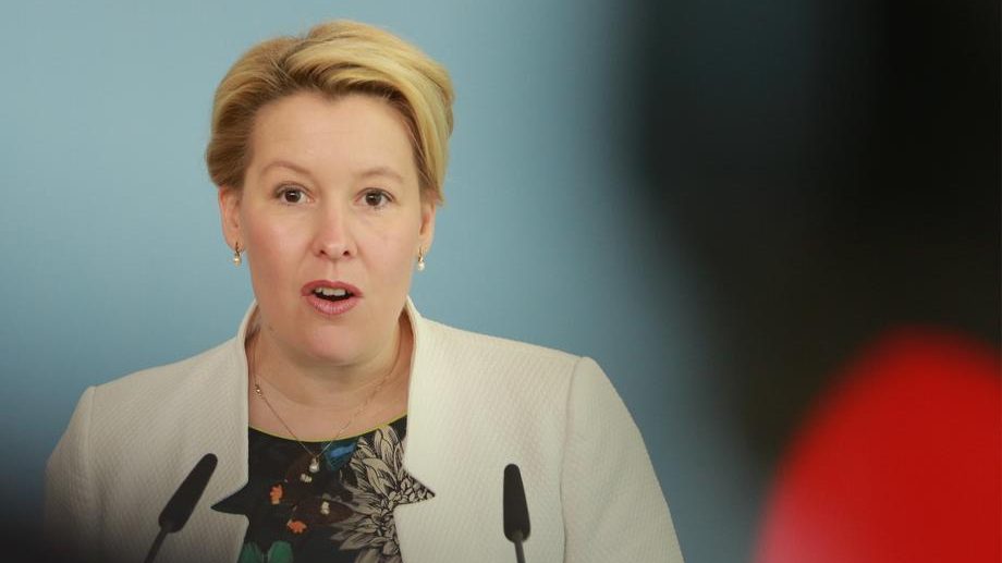 Press conference on Women in leading postions