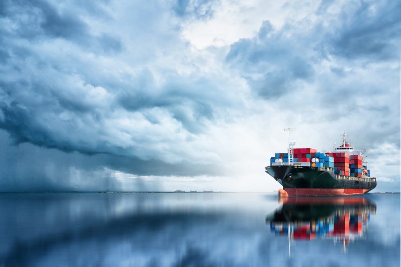 Plenum: EU-Parlament könnte erstes Emissions-Ziel für die Schifffahrt beschließen