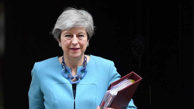 May kritisiert Johnsons Brexit-Politik als „unverantwortlich“