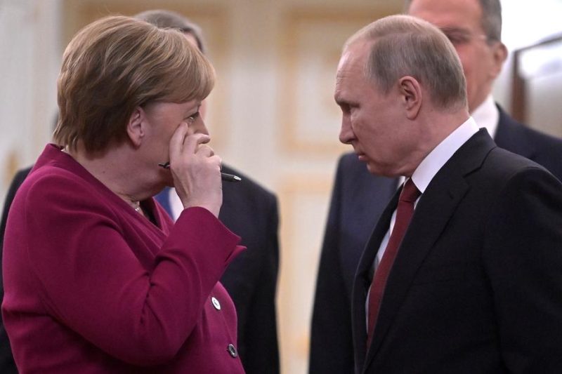 Fall Nawalny: Merkel verlangt Antworten von Russland