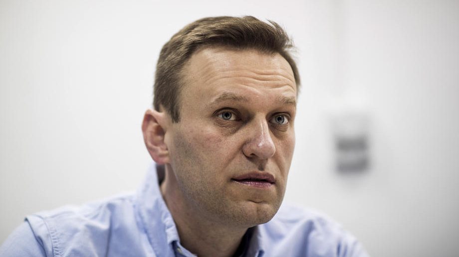 Navalny taken out from from induced coma