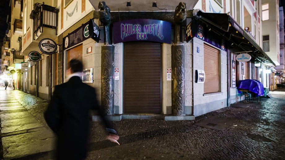 Bars and clubs close due to coronavirus crisis in Berlin
