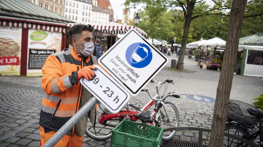 Face masks become mandatory in city center of Munich