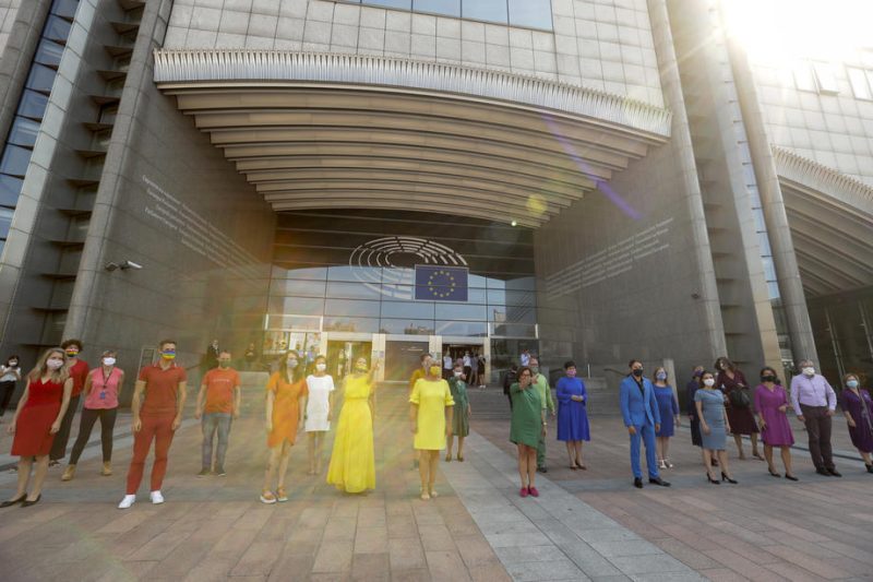 Kommission legt LGBTIQ-Strategie vor