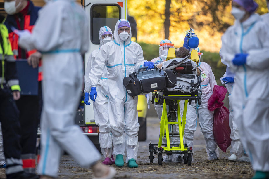 Transport of COVID-19 patients to Prague