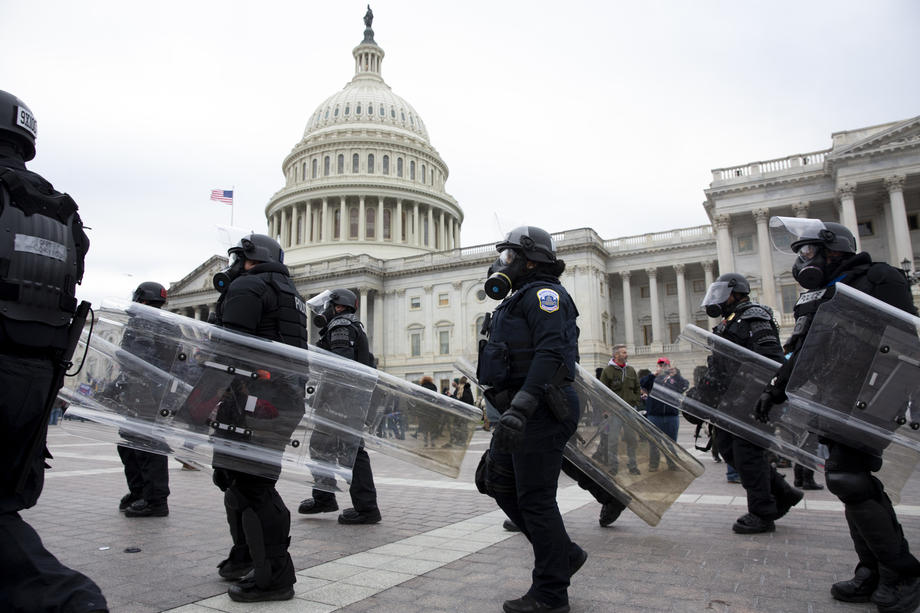 Pro-Trump rally ahead of US Congress counting electoral college votes