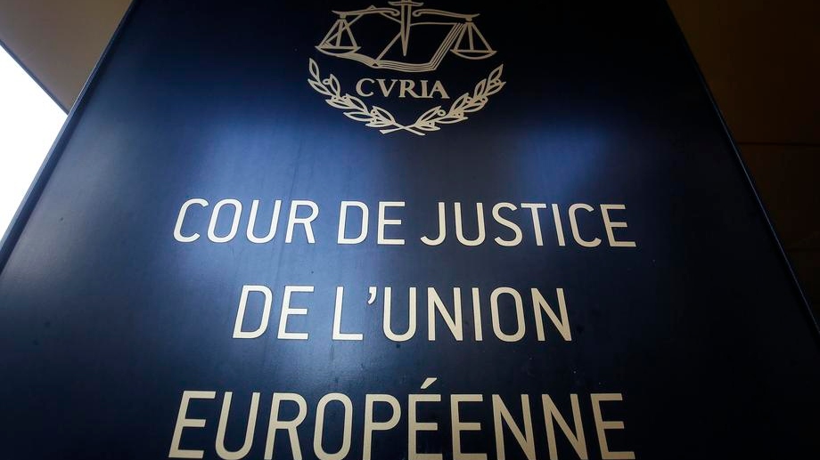 epa08350988 (FILE) – A view of the emblem of the Court of Justice of the European Union (ECJ) at the main entrance of its headquarters in Luxembourg, 19 December 2019 (reissued 08 April 2020). The ECJ on 08 April 2020 ordered Poland to suspend its controversial Disciplinary Chamber of the Supreme Court ‚with regard to disciplinary cases concerning judges‘. The EU’s top court argued the new disciplinary regime, which was adopted in Poland in 2017 to handle disciplinary cases against judges, does not guarantee independence and impartiality under EU law.  EPA-EFE/JULIEN WARNAND