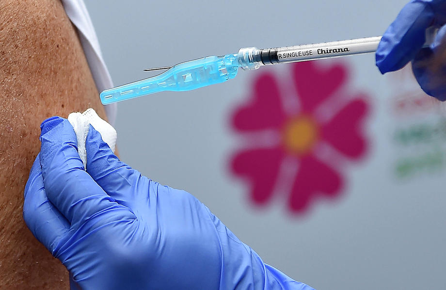 Nationwide Covid vaccination campaign begins in Italy