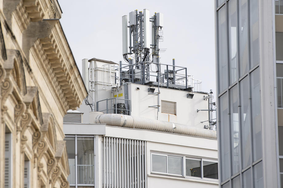 The new 5G network arrives in France