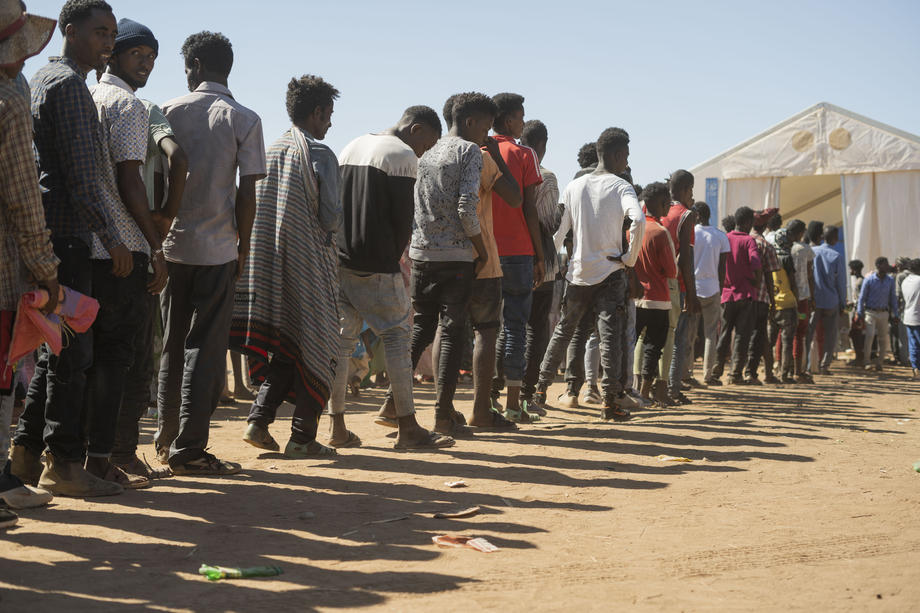 Ethiopian refugees flee to Sudan