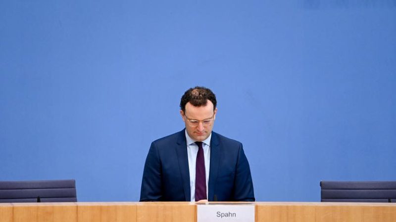 Jens Spahn massiv unter Druck nach AstraZeneca-Stopp