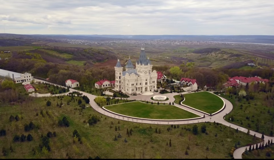 The Stati castle