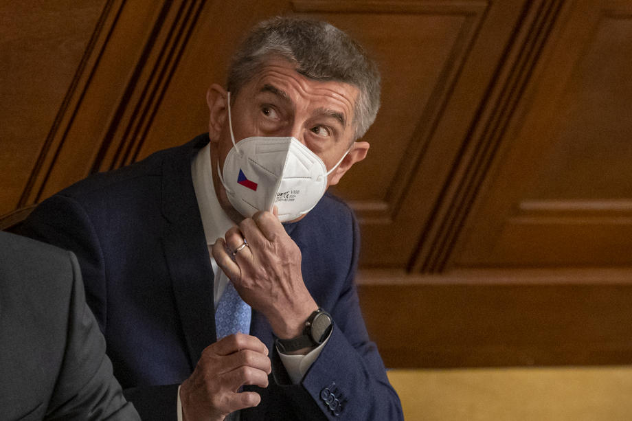 Czech government faces no-confidence vote