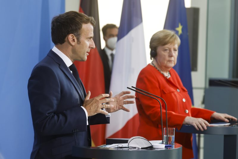 Merkel und Macron wollen bei EU-Gipfel Möglichkeit von Putin-Treffen diskutieren