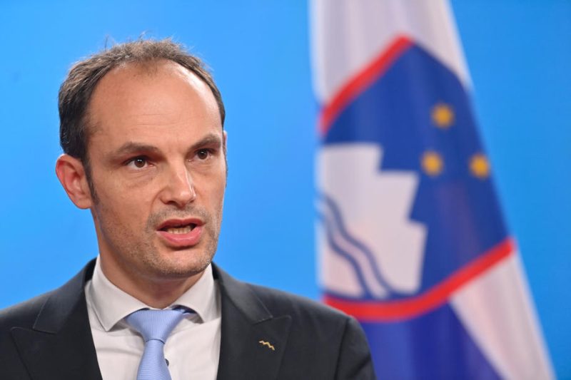 Sloweniens Außenminister: Die Untätigkeit der EU auf dem Balkan ist "strategisch gefährlich"