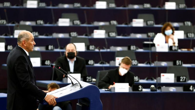 Sloweniens Regierungschef in EU-Parlament wegen Umgang mit Medien und  Justiz in der Kritik