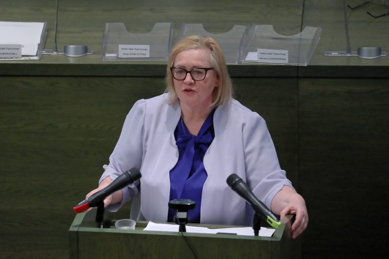 Oberste polnische Richterin ordnet Einfrieren der umstrittenen Disziplinarkammer an