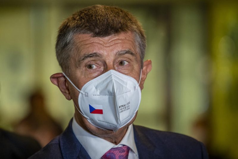 Tschechien: Babiš als Parteivorsitzender wiedergewählt, erwägt Präsidentschaftskandidatur