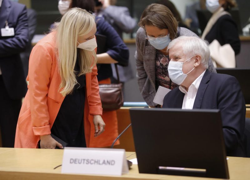 EU-Innenminister wollen Afghanistans Nachbarländer mit Finanzhilfen  unterstützen