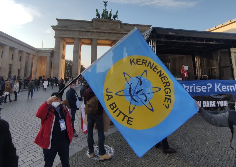 Seltener Auftritt von Atomkraft-Befürwortern in Berlin