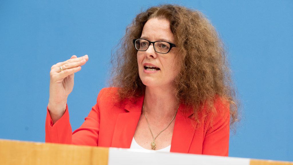 epa07976010 Member of the German Council of Economic Experts, Professor of Financial Market Economics at the Rheinische Friedrich-Wilhelms-University Isabel Schnabel attends a press conference on the annual report 2019/2020 of the German Council of Economic Experts in 06 November 2019. Following the handover of the report to the German Chancellor Angela Merkel, the economic experts presented their assessment during a press conference.  EPA-EFE/HAYOUNG JEON