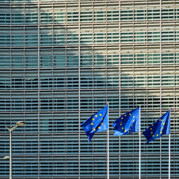 Die Hälfte der Polen hält EU-Institutionen im Rechtsstreit für "zu schwach"