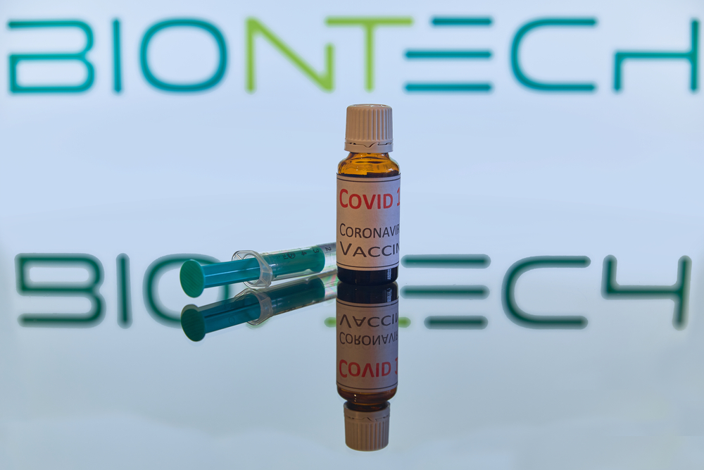 Munich/bavaria/germany,-,11/16/2020:,Coronavirus,Vaccine,And,A,Syringe,On,A