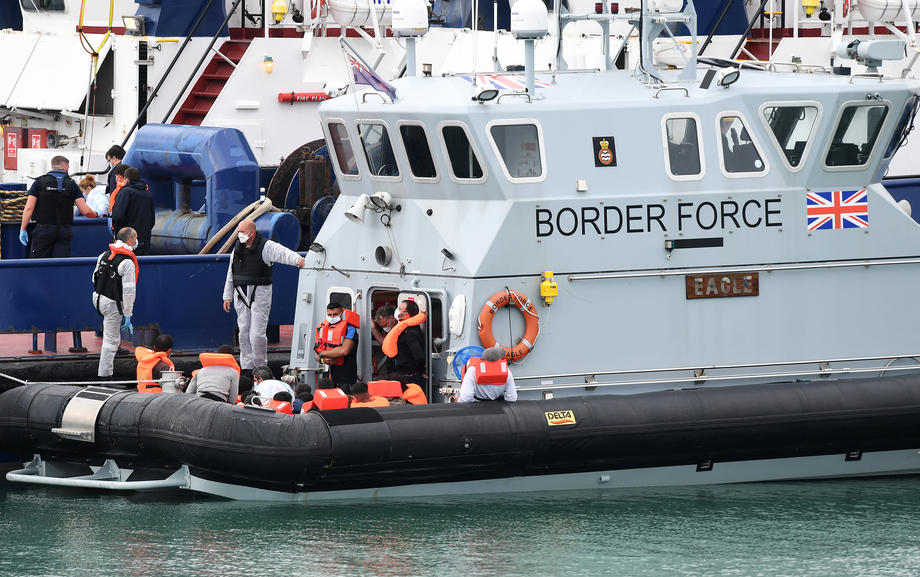Migrants continue to arrive along UK coast seeking asylum