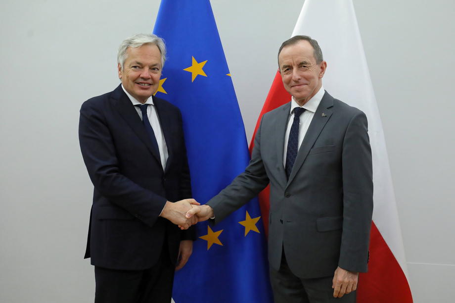 EU-Kommissar Reynders und Seehofer diskutieren in Warschau über Migration und Rechtsstaatlichkeit