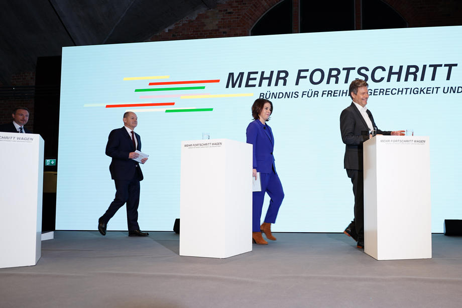 German SPD, FDP and Green parties about to present coalition contract