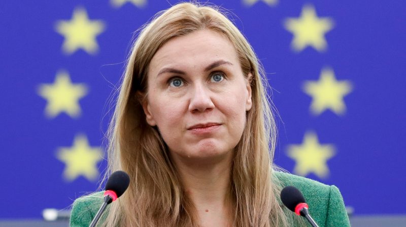 EU-Kommissarin Simson fordert einen "Gangwechsel" bei Atomkraftinvestitionen