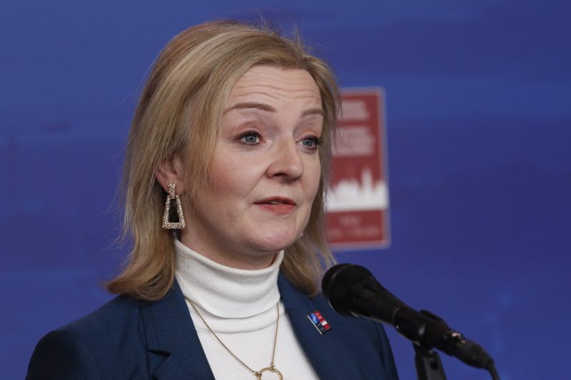 Neue britische Brexit-Ministerin bleibt in Verhandlungen mit EU hart