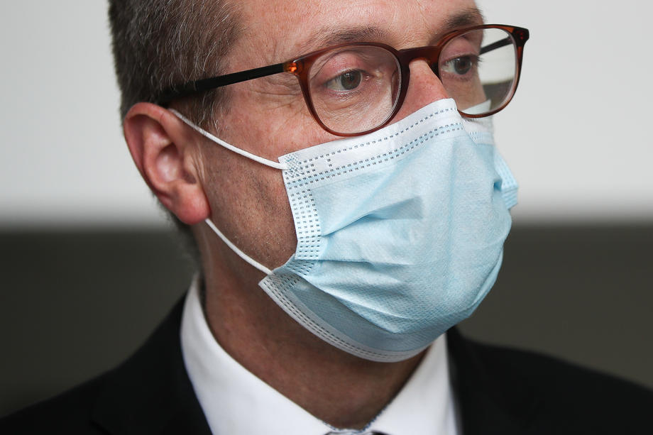Hans Kluge visit to a family health unit in Lisbon