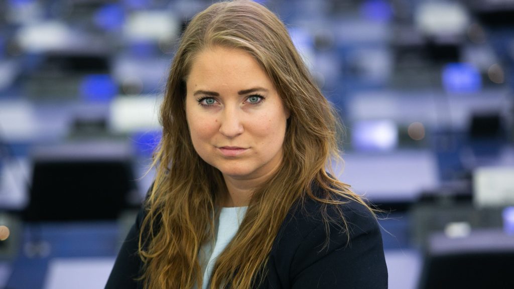 Emma Wiesner (1)
