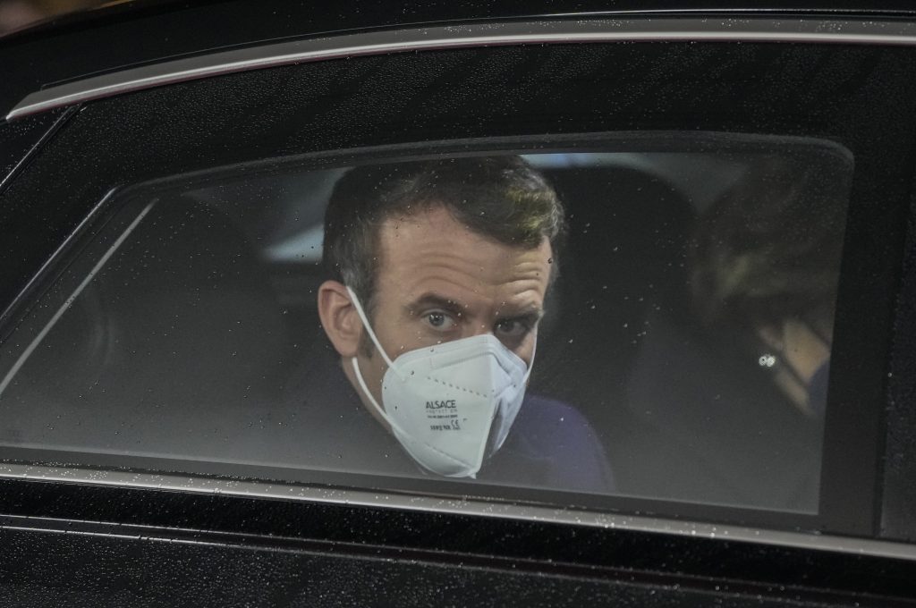 Macron and Scholz meet in Berlin