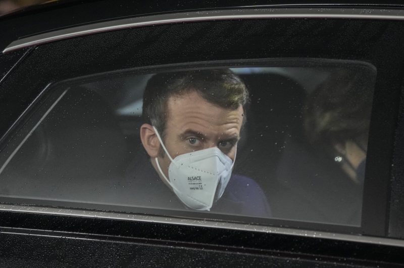 Macron will Putin Weg der Deeskalation vorschlagen