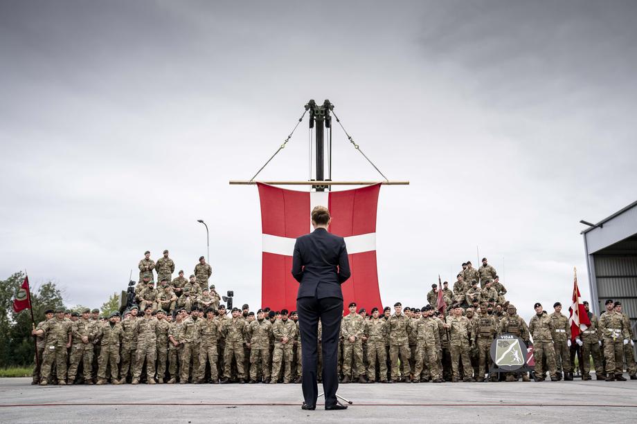 Danish PM Frederiksen visits tropps in Estonia