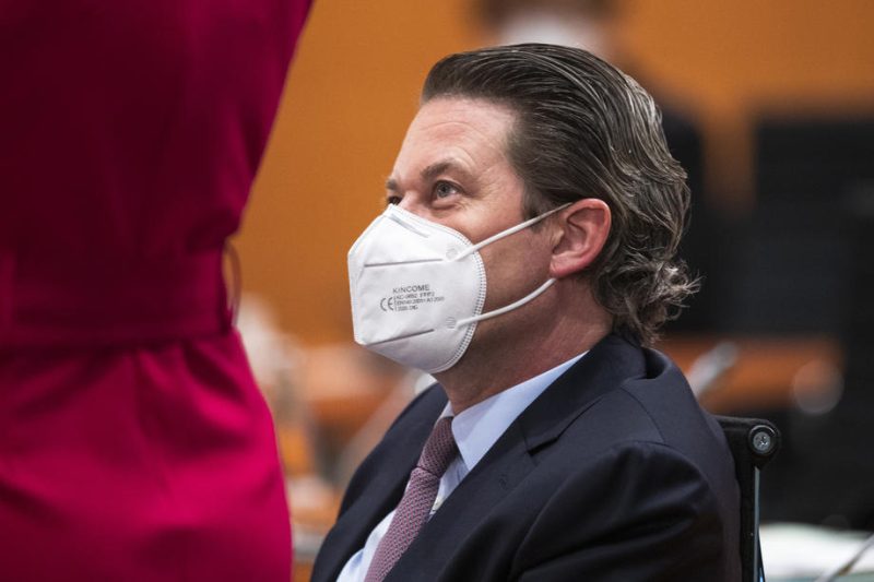 Scheuer: Scholz sollte Vertrauensfrage zur Impfpflicht stellen