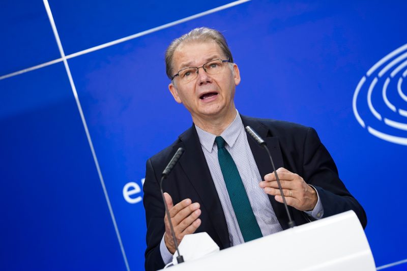 EU-Grüne warnen: CO2-Emissionshandel bedroht durch Preisschwankungen und Spekulation