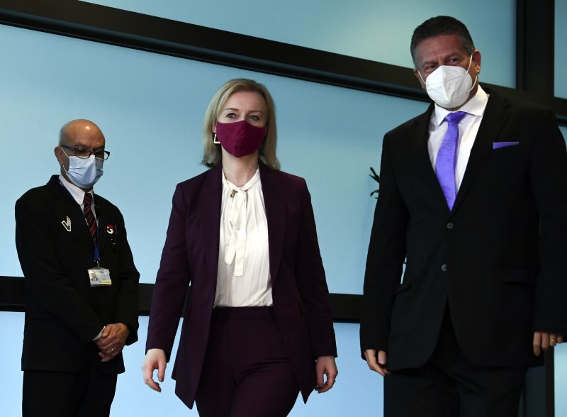 Nordirlands Regierungschef tritt im Streit um Brexit-Regeln zurück