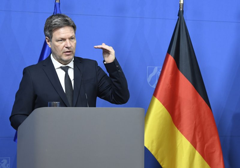 Habeck in Düsseldorf: Pendlerpauschale, Russland und Wahlkampf