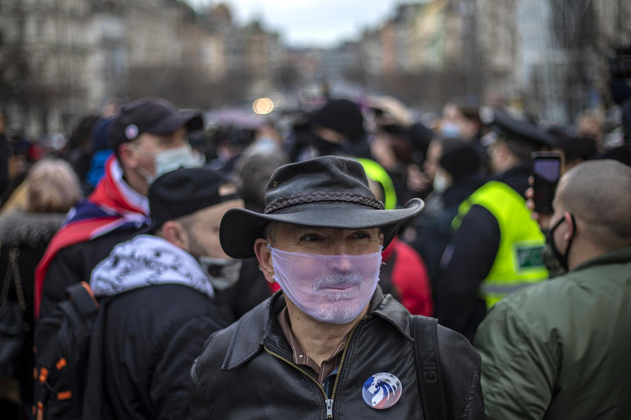 ‚March of Freedom‘ protests against Czech government amid coronavirus