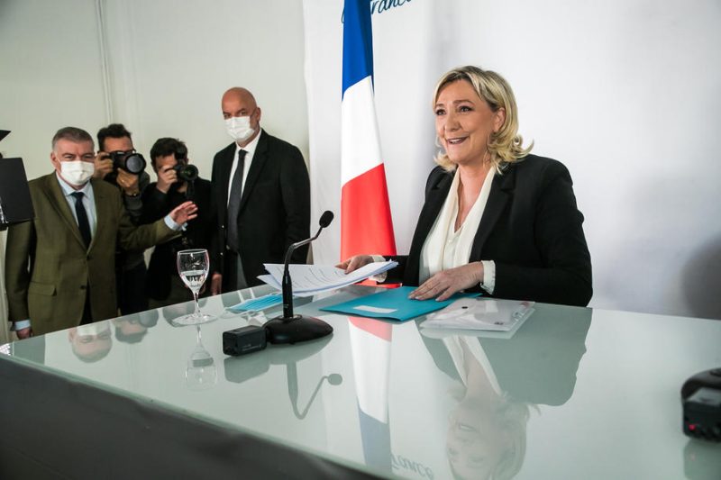 Le Pen erhält ungarischen Bankkredit zur Finanzierung ihrer Präsidentschaftskampagne