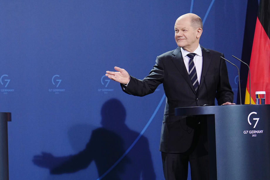 Macron and Scholz meet in Berlin