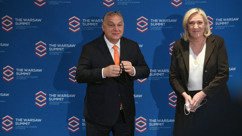 Orbán nahestehende Bank entpuppt sich als Kreditgeber für Le Pens Wahlkampagne