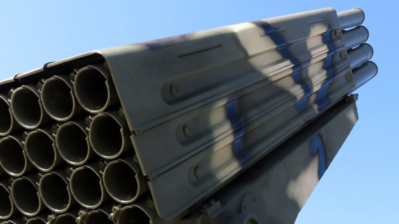 Finnland kauft Raketen, verankert sich in westlichen Sicherheitsstrukturen