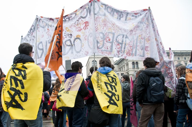 Tausende demonstrieren in Neapel gegen die Mafia