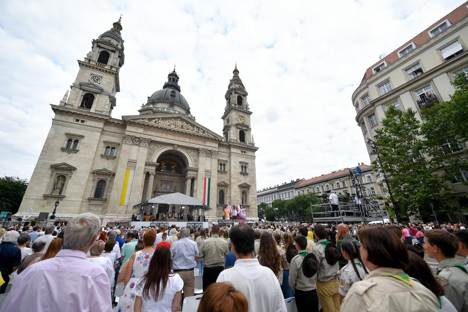 Holy Mass during the celebrations of the national holiday