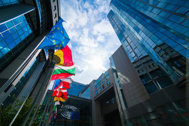 DSA: EU-Abgeordnete verstärken Maßnahmen gegen gezielte Werbung